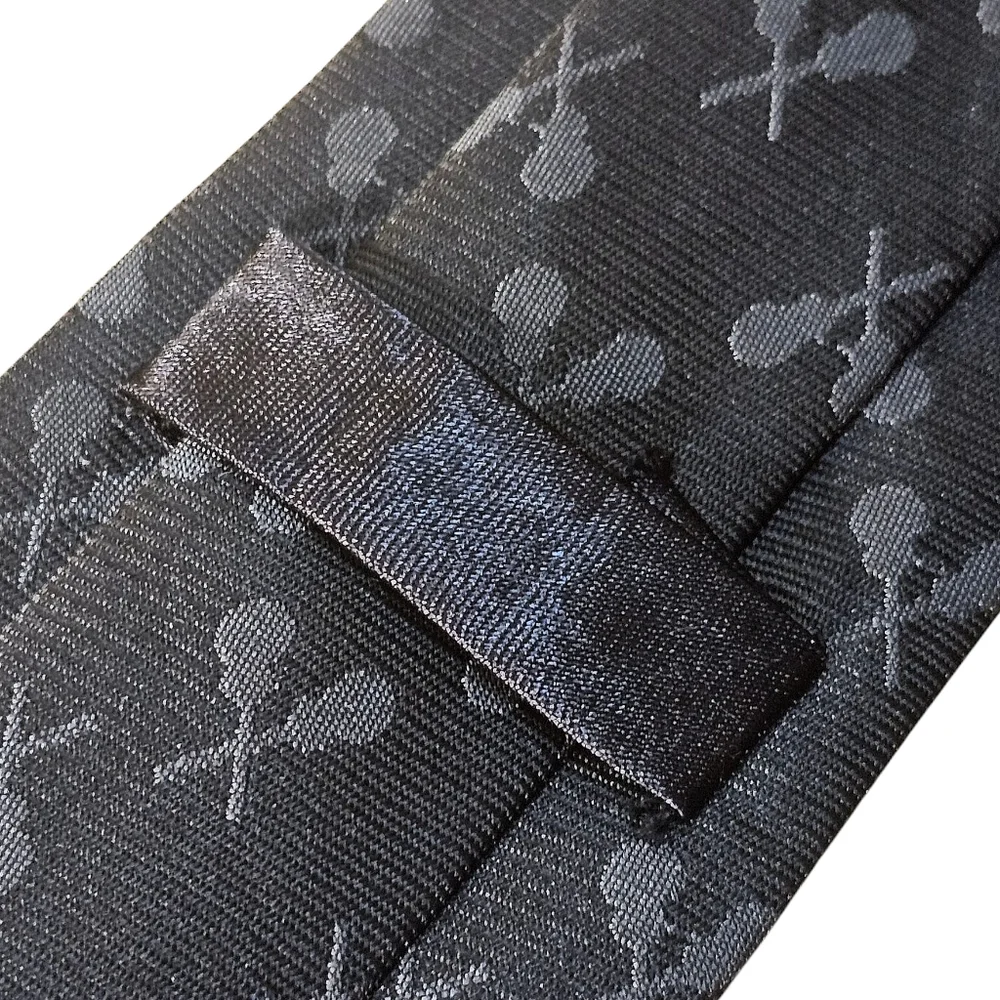 NO BRAND TIE
